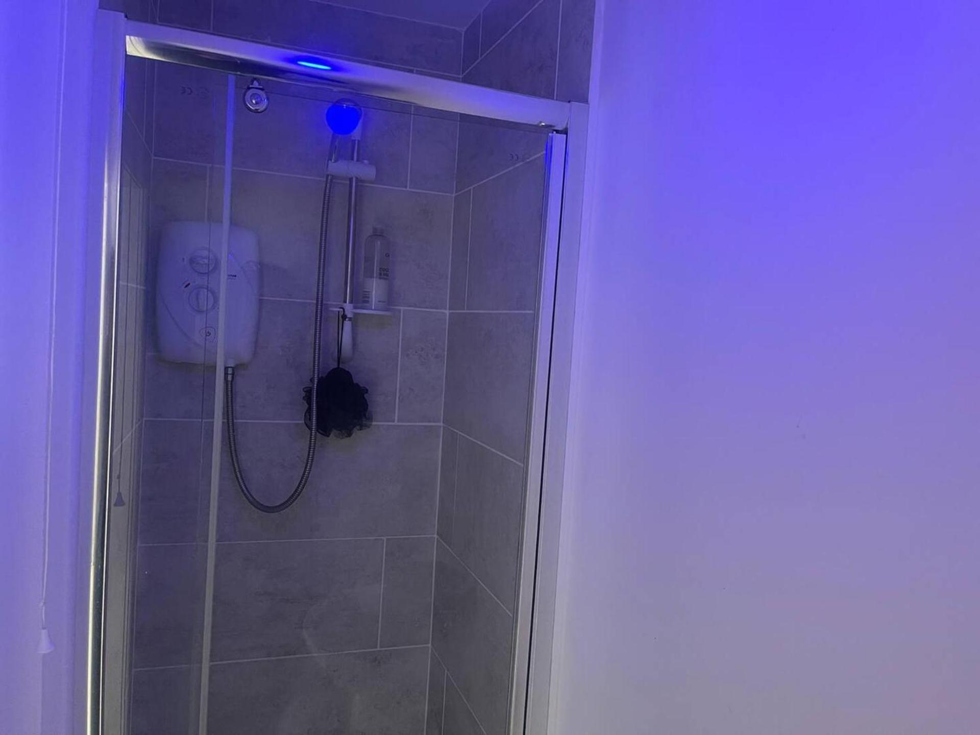2-Bed Apartment - Sleeps 4 - Street Parking - Wifi Manchester Exterior foto