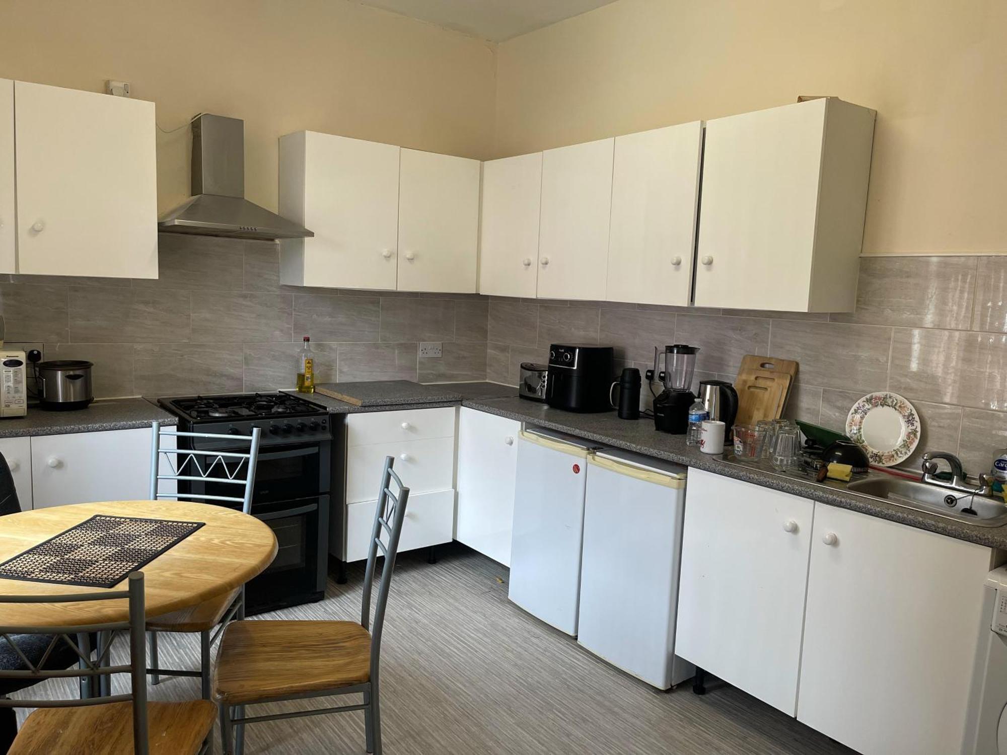 2-Bed Apartment - Sleeps 4 - Street Parking - Wifi Manchester Exterior foto